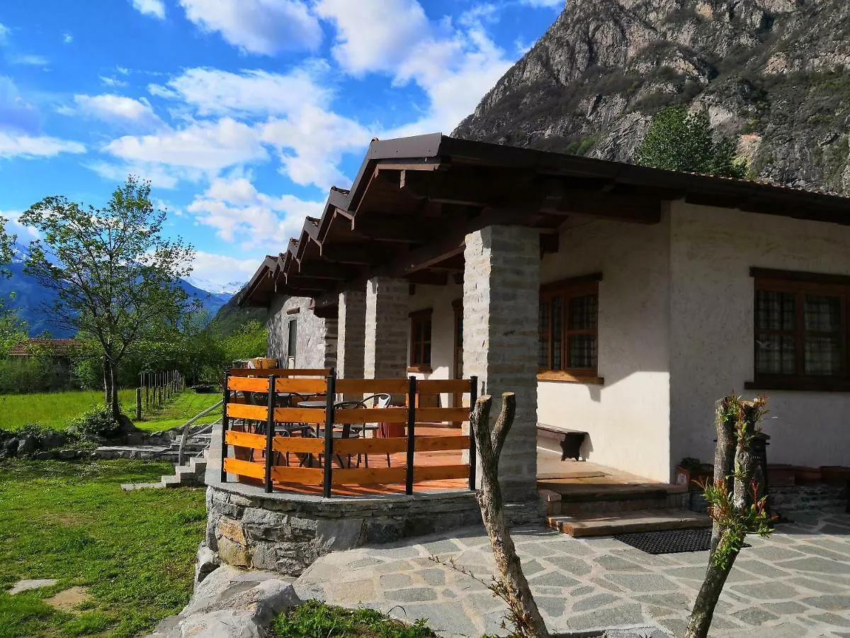 Agriturismo Val Codera Verceia 0*,  Italy