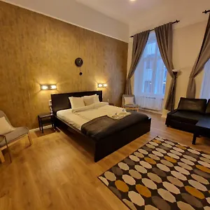 King's Comfort - Superb Modern Style At Gozsdu Garden Budapest