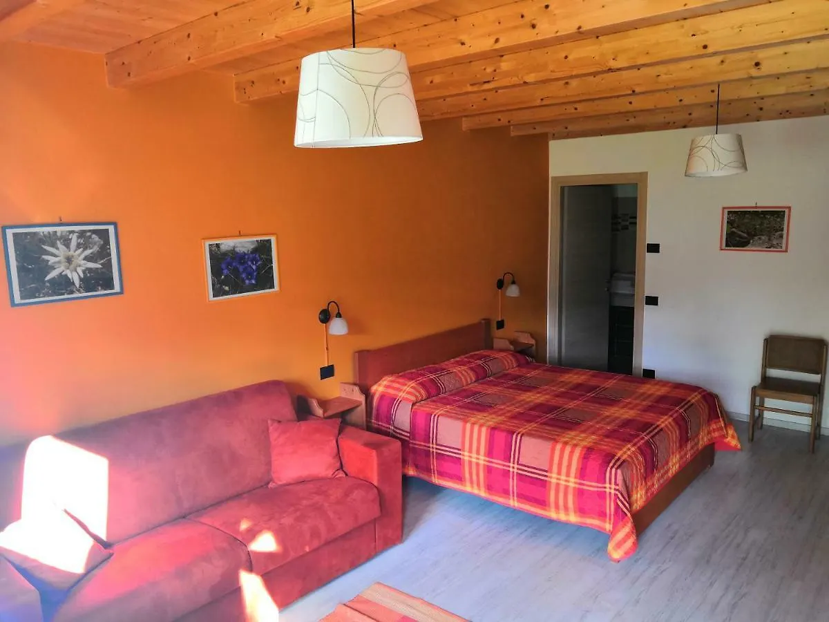 Farm stay Agriturismo Val Codera Verceia Italy